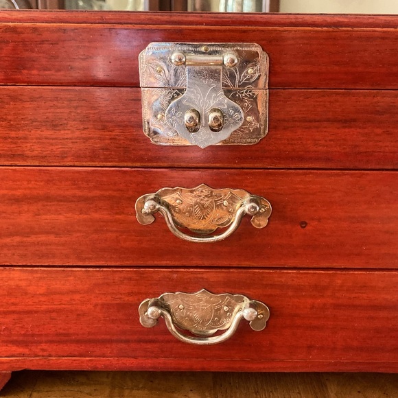 Rosewood Jewelry Box/Chest with Brass Accents - Vintage - Picture 3 of 12